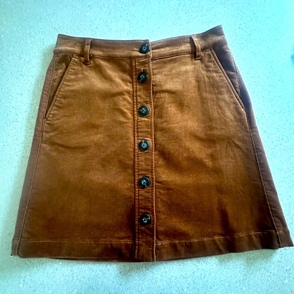 Cabi- A line corduroy skirt